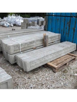 Betonowa podmurówka ogrodzeniowa wzór w cegiełkę