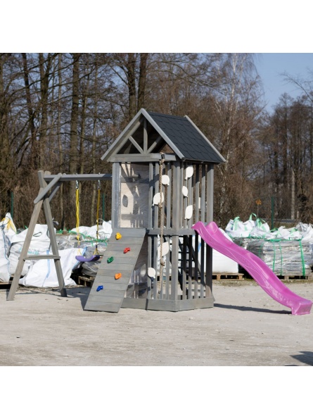 Ogrodowy plac zabaw z huśtawką