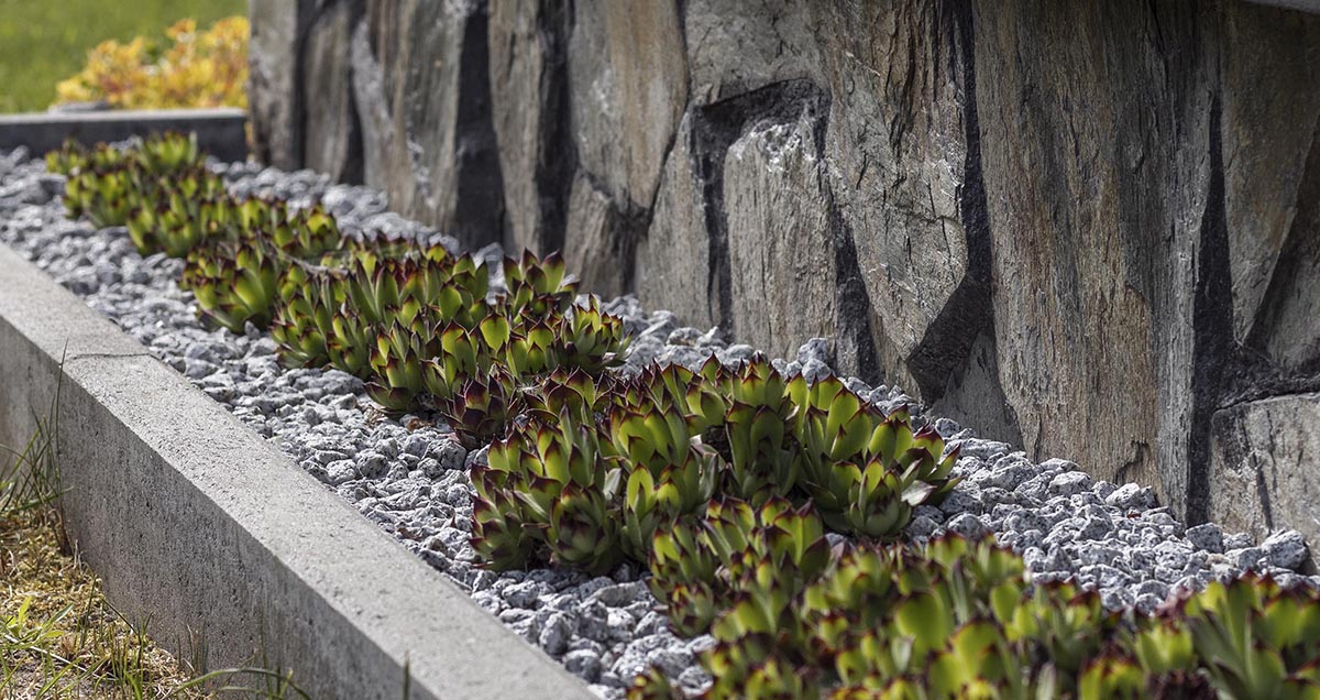 opaska fundamentu z grysu granitowego